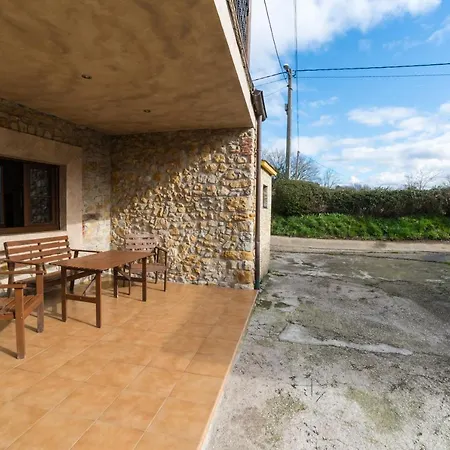 Townhouse. La Casina De Cués. Centro De Asturias